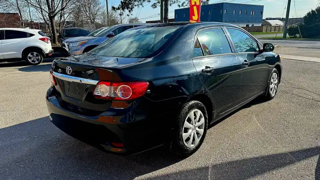 2013 TOYOTA COROLLA 4DR SDN AUTO - HEATED SEATS - AC - POWER LOC - Photo 5