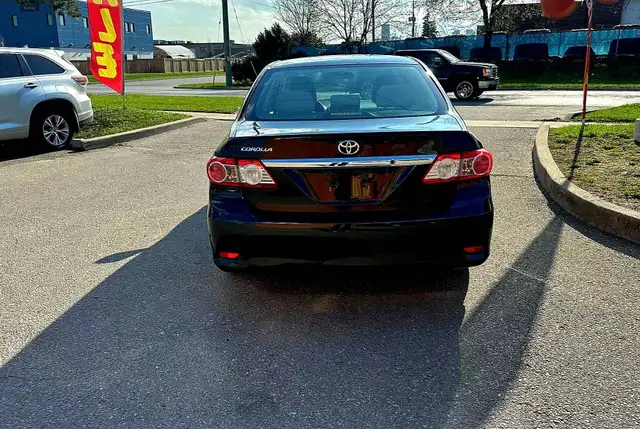 2013 TOYOTA COROLLA 4DR SDN AUTO - HEATED SEATS - AC - POWER LOC - Photo 6