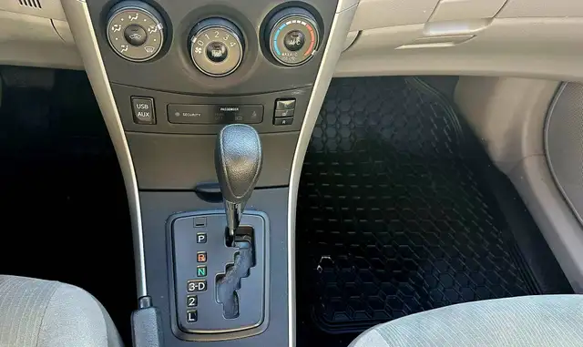 2013 TOYOTA COROLLA 4DR SDN AUTO - HEATED SEATS - AC - POWER LOC - Photo 23