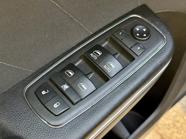 2019 Dodge Charger SXT | NO ACCIDENTS | LOCAL BC CAR | - Photo 21