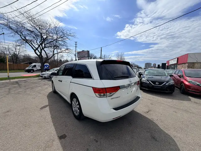 2014 Honda Odyssey SE 178KM- 8 Passenger - CERTIFIED-WARRANTY - Photo 5