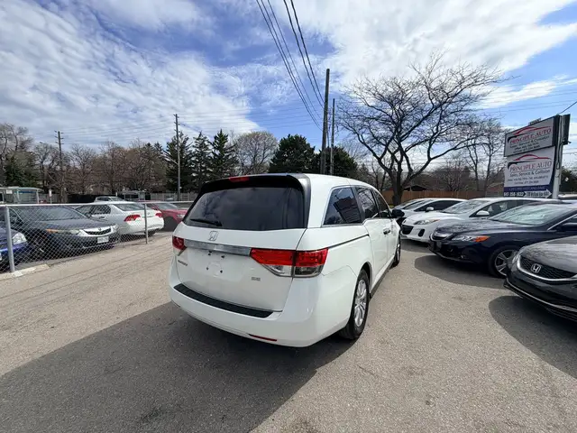 2014 Honda Odyssey SE 178KM- 8 Passenger - CERTIFIED-WARRANTY - Photo 8