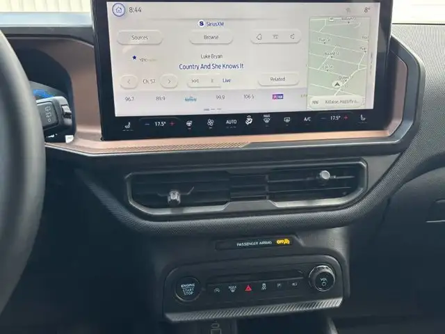 2025 Ford Bronco Sport Outer Banks 4WD | Leather | Heated Seats - Photo 3