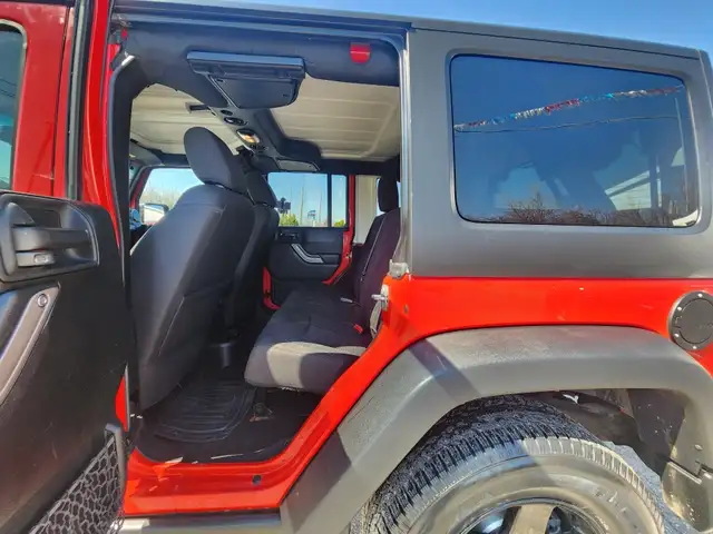 2017 JEEP WRANGLER UNLIMITED BIG BEAR - Photo 12