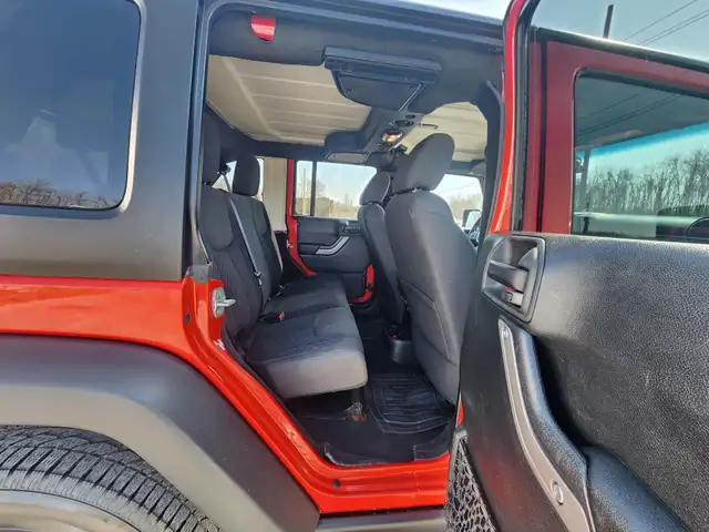 2017 JEEP WRANGLER UNLIMITED BIG BEAR - Photo 14