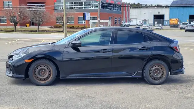 2021 Honda Civic Hatchback Sport - Photo 3