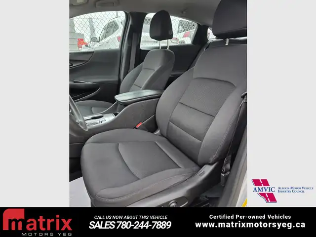 2022 Chevrolet Malibu LT - Photo 3