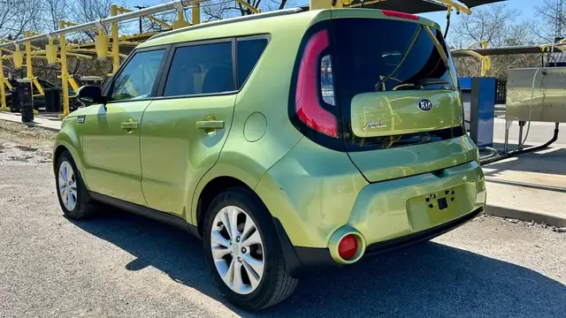 2016 KIA SOUL  1 OWNER NO ACCIDENTS - Photo 4