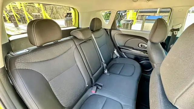 2016 KIA SOUL  1 OWNER NO ACCIDENTS - Photo 10