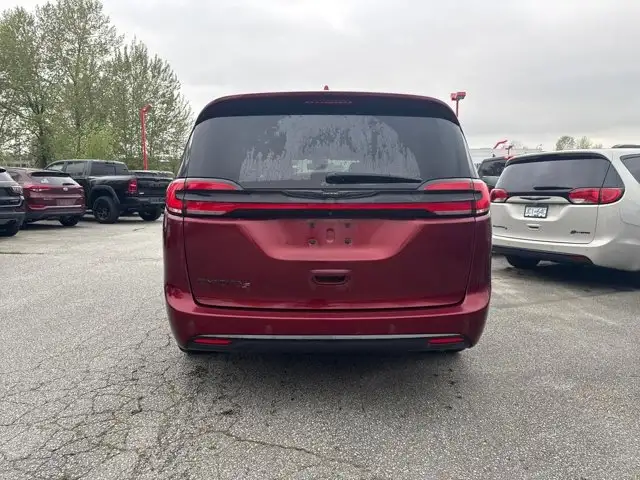 2022 Chrysler Pacifica Touring L | Fresh Trade-In! - Photo 6