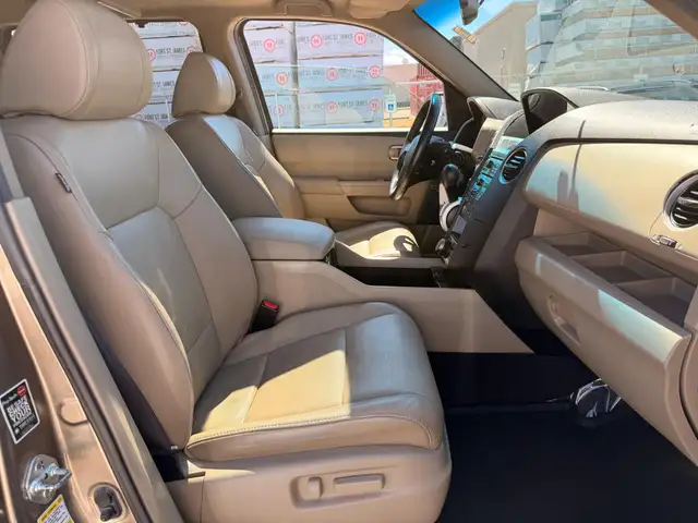 2011 Honda Pilot Touring : One Owner, Low Mileage - Photo 12