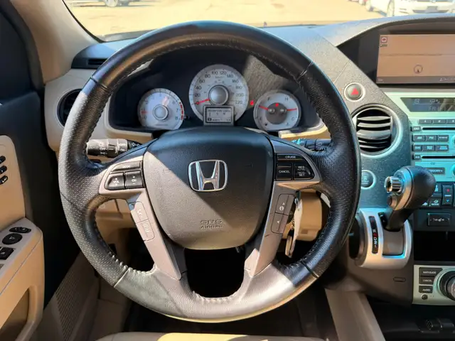 2011 Honda Pilot Touring : One Owner, Low Mileage - Photo 14