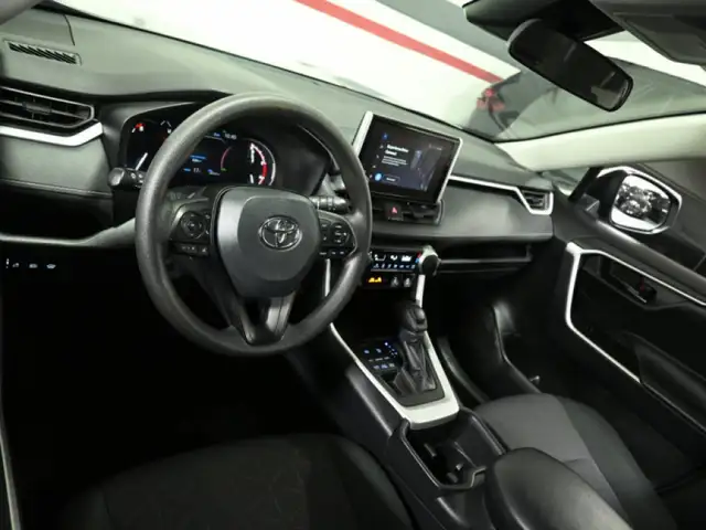 2024 Toyota RAV4 LE No Accident Radar Cruise Lane Assist Blind S - Photo 10