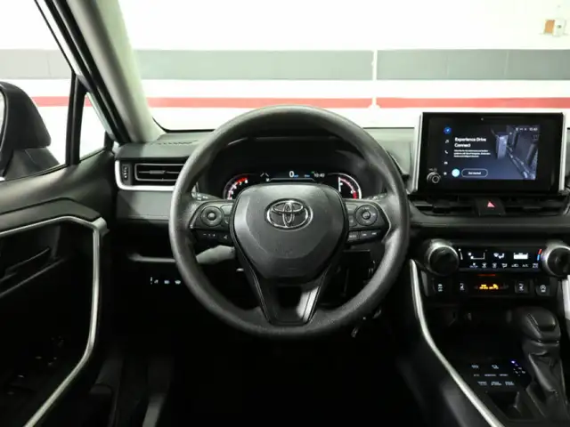 2024 Toyota RAV4 LE No Accident Radar Cruise Lane Assist Blind S - Photo 12