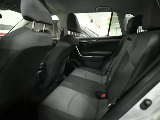 2024 Toyota RAV4 LE No Accident Radar Cruise Lane Assist Blind S - Photo 22