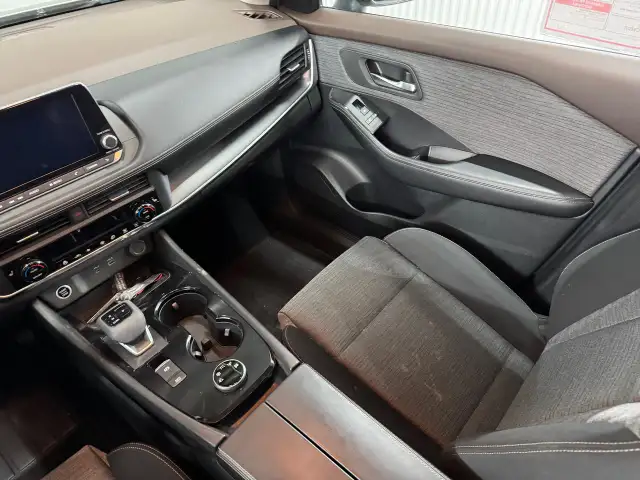 Nissan Rogue Sv Awd Mags Toit 2023 a vendre - Photo 23