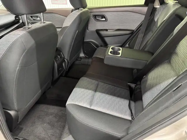 Nissan Rogue Sv Awd Mags Toit 2023 a vendre - Photo 24