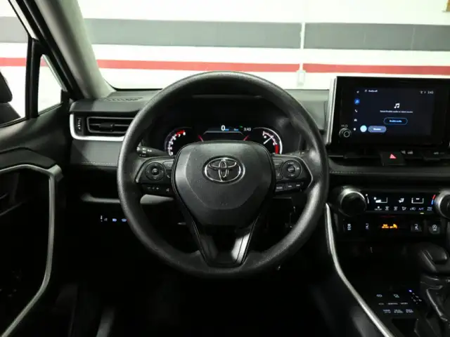 2024 Toyota RAV4 LE No Accident Radar Cruise Lane Assist Blind S - Photo 12