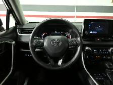 2024 Toyota RAV4 LE No Accident Radar Cruise Lane Assist Blind S - Photo 12