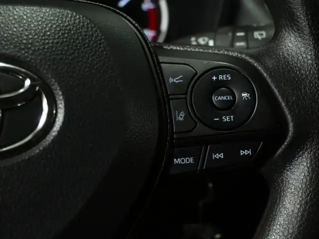 2024 Toyota RAV4 LE No Accident Radar Cruise Lane Assist Blind S - Photo 16