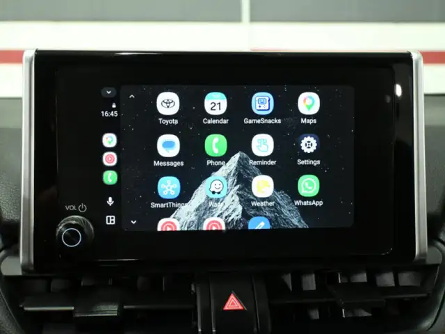 2024 Toyota RAV4 LE No Accident Radar Cruise Lane Assist Blind S - Photo 17