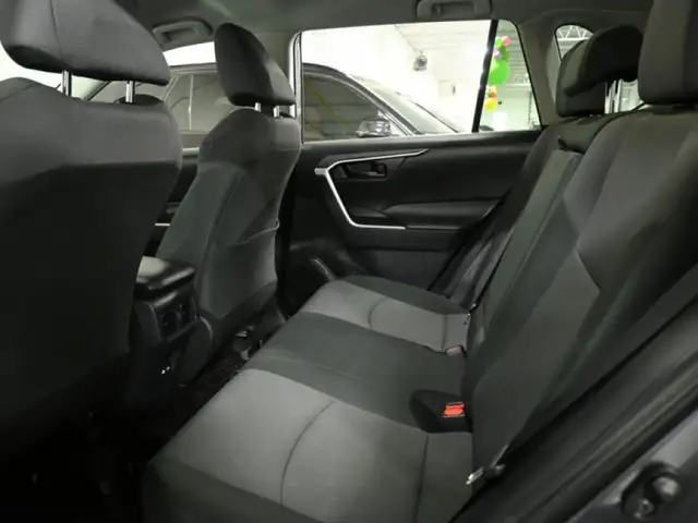 2024 Toyota RAV4 LE No Accident Radar Cruise Lane Assist Blind S - Photo 22