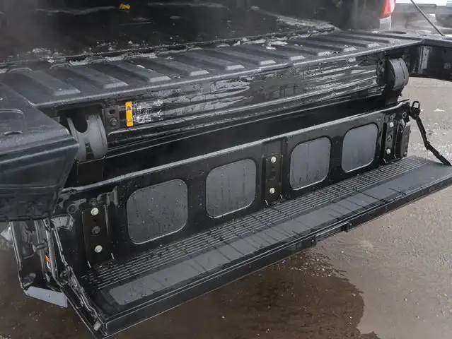 2024 Chevrolet Silverado 1500 High Country 5.3L Short Box - Photo 14