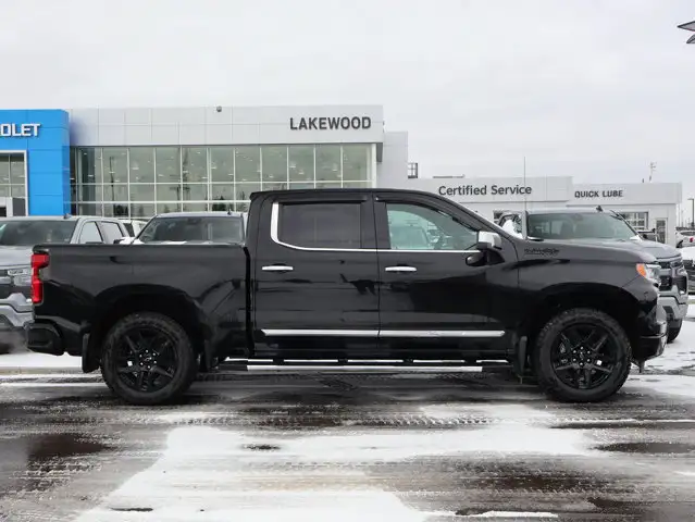 2024 Chevrolet Silverado 1500 High Country 5.3L Short Box - Photo 15