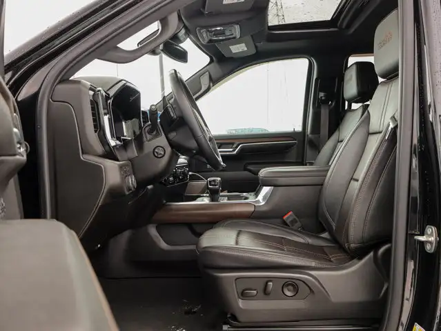 2024 Chevrolet Silverado 1500 High Country 5.3L Short Box - Photo 21