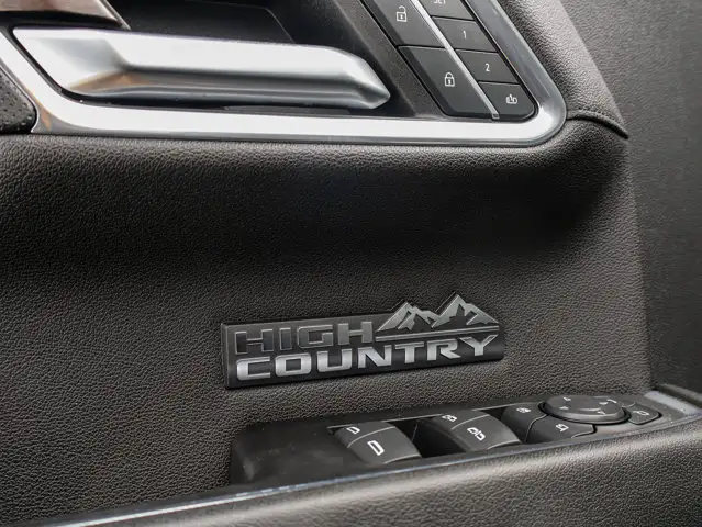 2024 Chevrolet Silverado 1500 High Country 5.3L Short Box - Photo 25