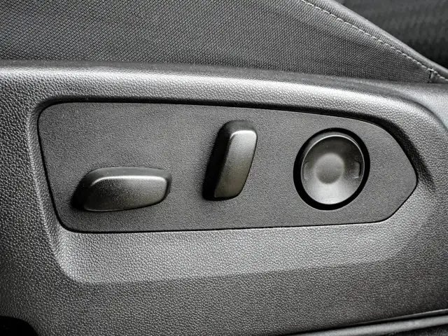 2025 GMC Sierra 1500 SLE Preferred 5.3L X31 - Photo 17