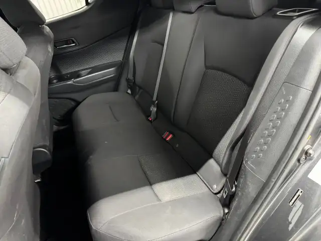 Toyota C-HR Xle A/c 2018 À VENDRE - Photo 9