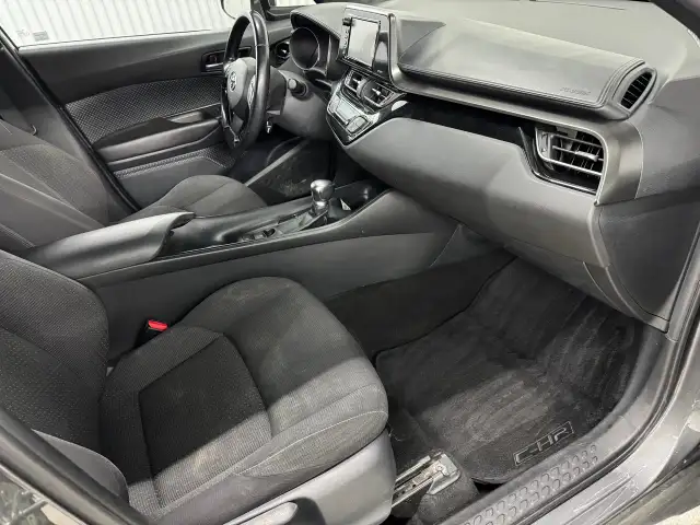 Toyota C-HR Xle A/c 2018 À VENDRE - Photo 16