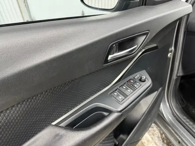Toyota C-HR Xle A/c 2018 À VENDRE - Photo 22