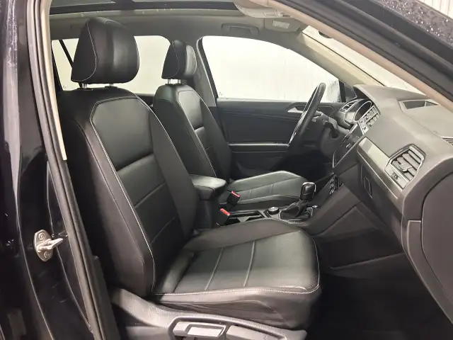 Volkswagen Tiguan Comfortline Awd Toit 2021 a vendre - Photo 19