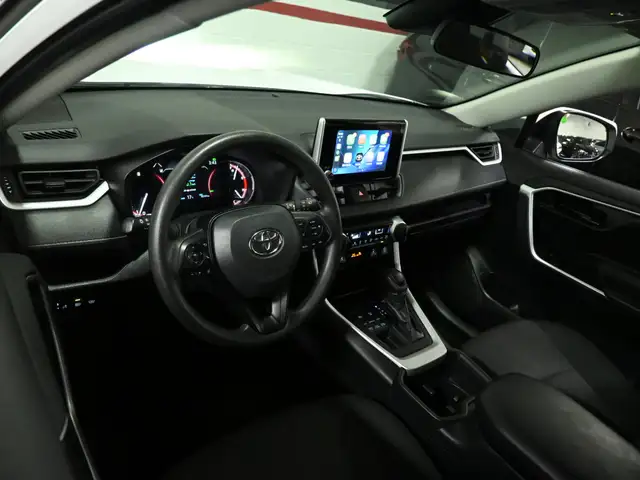 2024 Toyota RAV4 LE No Accident Radar Cruise Lane Assist Blind S - Photo 10