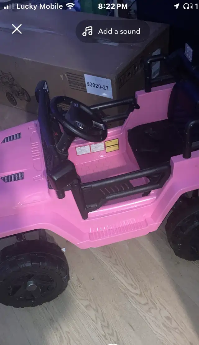 Kids Pink 12V ride on car - Photo 2
