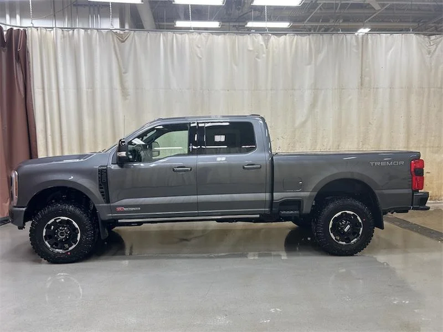 2026 FORD F-350 Super Duty Platinum - Photo 2