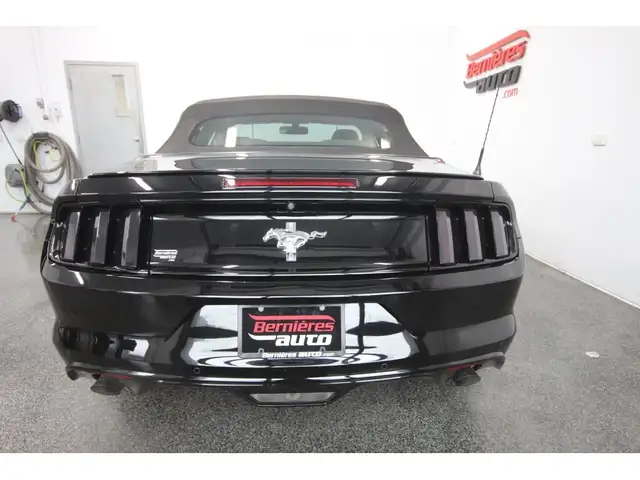 2016 Ford Mustang V6 / CONVERTIBLE - Photo 16
