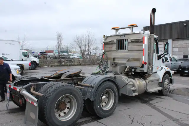 2019 PETERBILT 587 567 REG CAB CHASIS - Photo 4