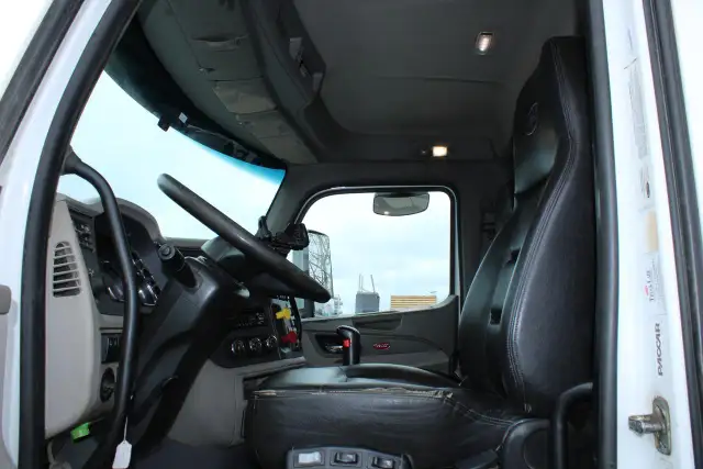 2019 PETERBILT 587 567 REG CAB CHASIS - Photo 21