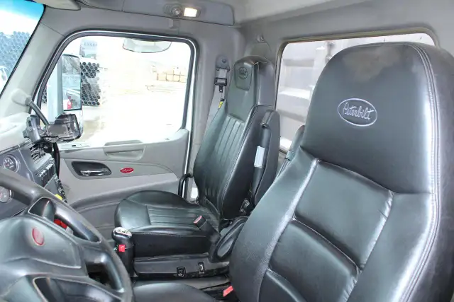 2019 PETERBILT 587 567 REG CAB CHASIS - Photo 24