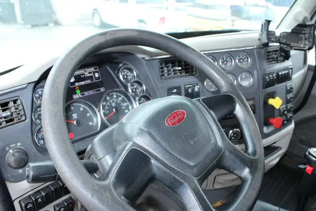 2019 PETERBILT 587 567 REG CAB CHASIS - Photo 25
