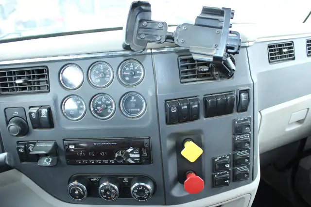 2019 PETERBILT 587 567 REG CAB CHASIS - Photo 26