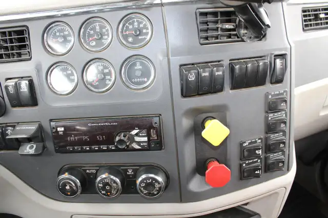 2019 PETERBILT 587 567 REG CAB CHASIS - Photo 27