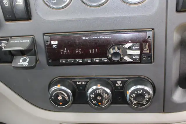 2019 PETERBILT 587 567 REG CAB CHASIS - Photo 29