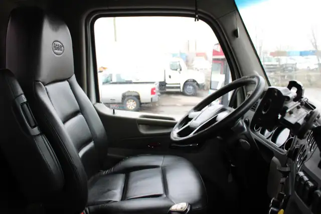 2019 PETERBILT 587 567 REG CAB CHASIS - Photo 34