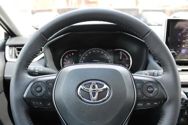 2025 Toyota RAV4 XLE AWD - Photo 12