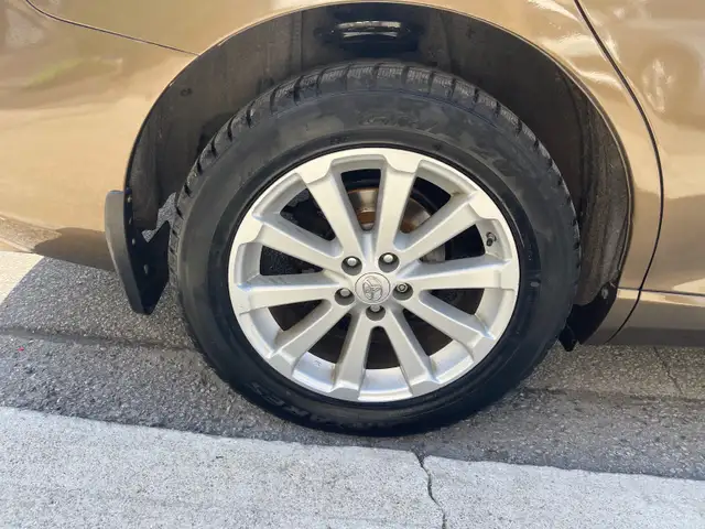 2011 Toyota Venza - Photo 4