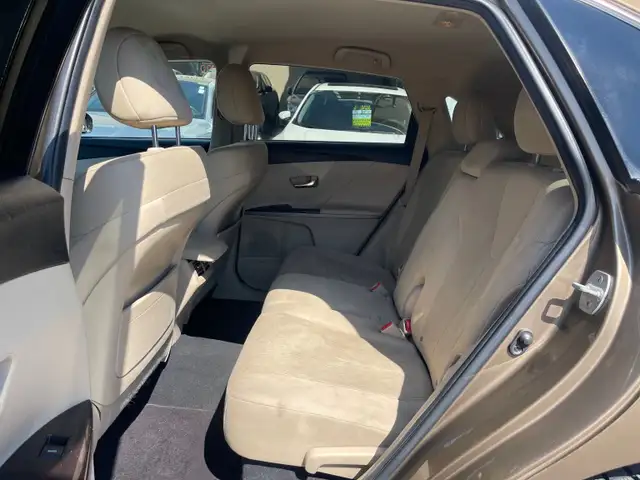 2011 Toyota Venza - Photo 10
